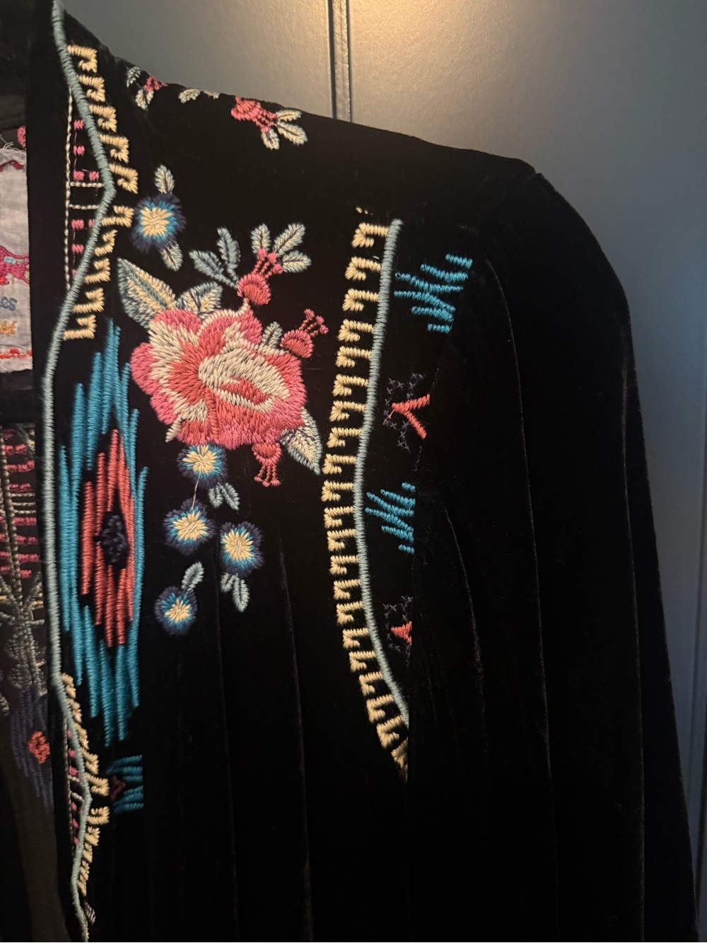 🌺 Johnny Was Aveza Black Velvet Embroidered Floral Kimono - Picture 2 of 15